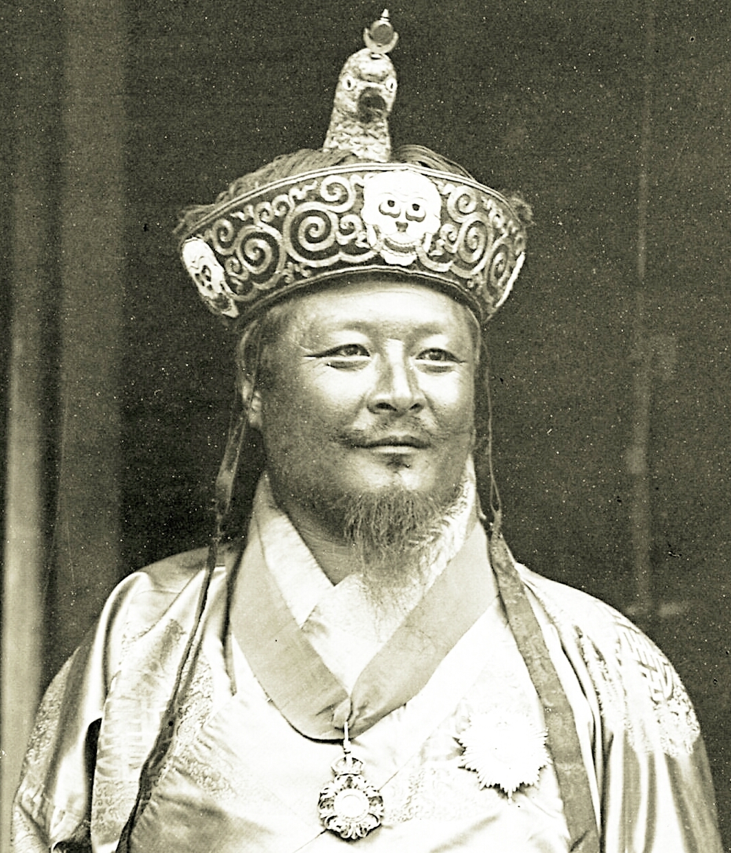 Ugyen_Wangchuck,_1905_(cropped)